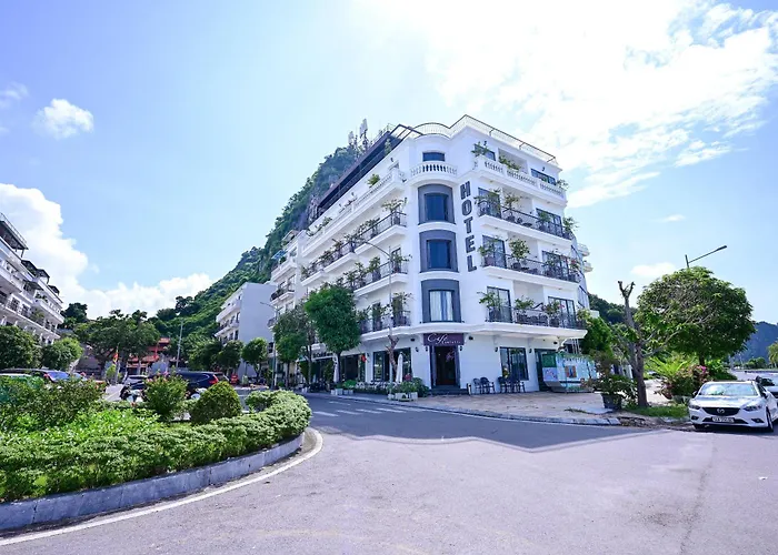 Hotel The Confetti Ha Long